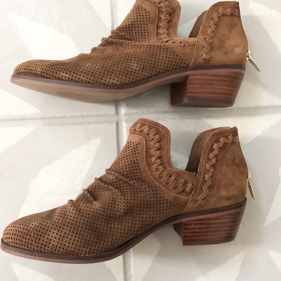 Vince Camuto palmina tan suede cutout ankle bootie - Picture 3 of 7